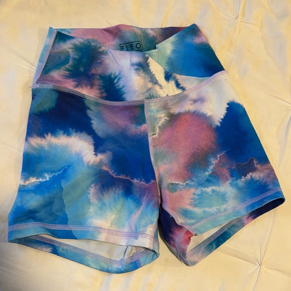Fleo Shorts Cross Waistband